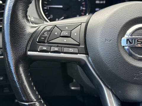 2022 Nissan Rogue Sport SV