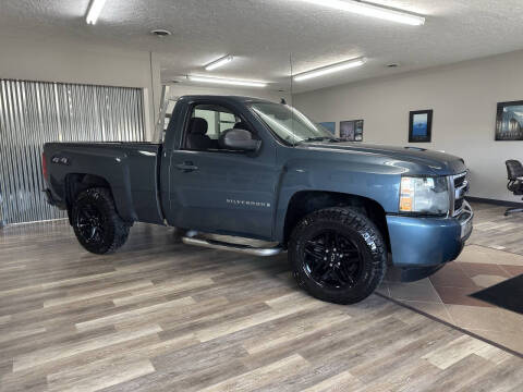 2009 Chevrolet Silverado 1500 for sale at FAIRLANE CAR CO. in Parma OH