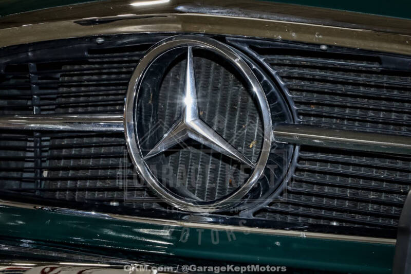 1970 Mercedes-Benz 280-Class