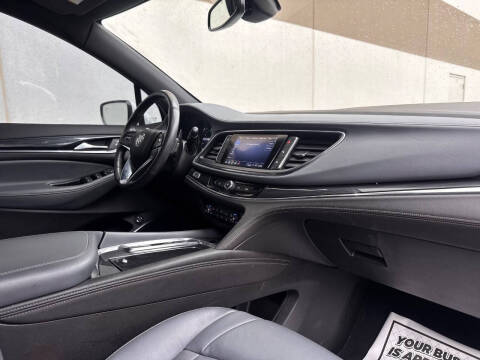2022 Buick Enclave Essence