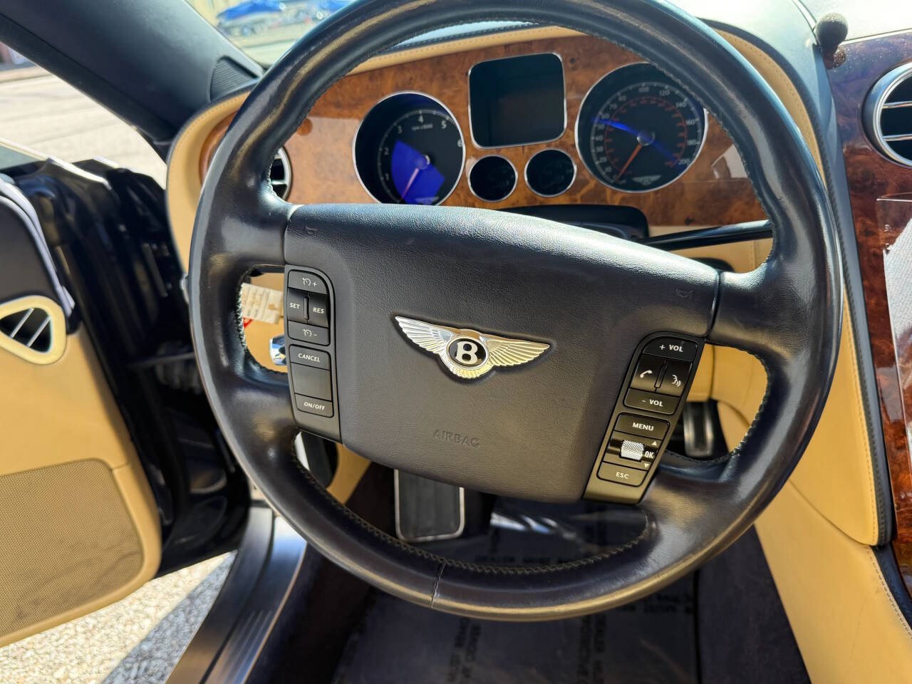 2004 Bentley Continental 32