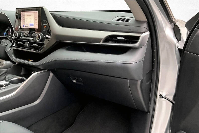 2023 Toyota Highlander Hybrid XLE