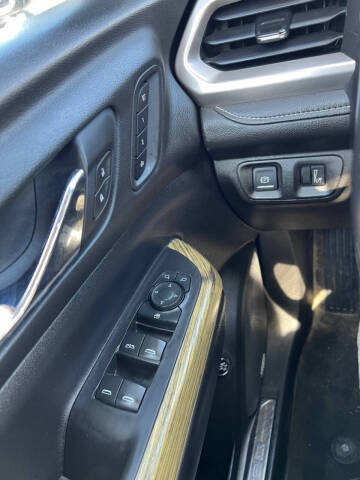 2019 GMC Acadia Denali