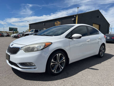 2015 Kia Forte for sale at BELOW BOOK AUTO SALES in Idaho Falls ID