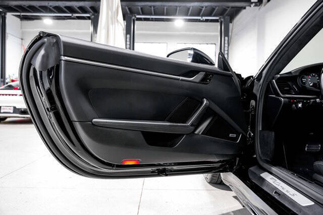 2020 Porsche 911 Carrera S