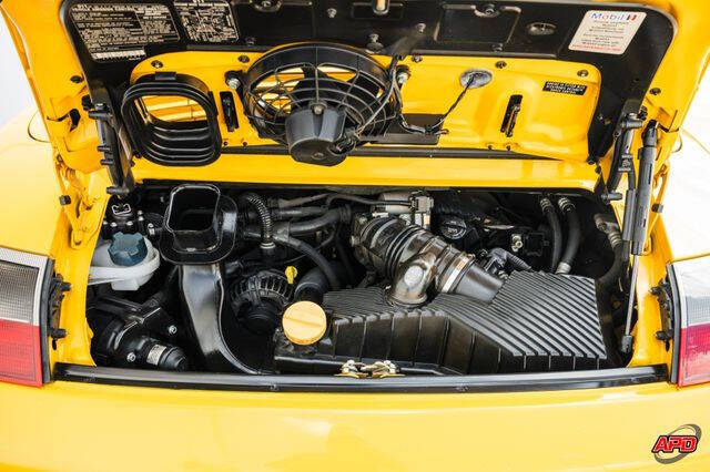 2000 Porsche 911 Carrera 4