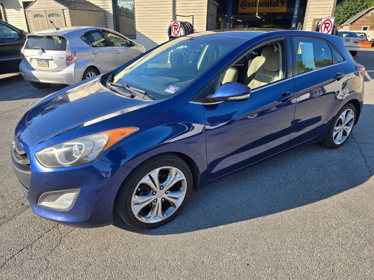 2013 Hyundai ELANTRA GT for sale at QUEENSGATE AUTO SALES in York, PA