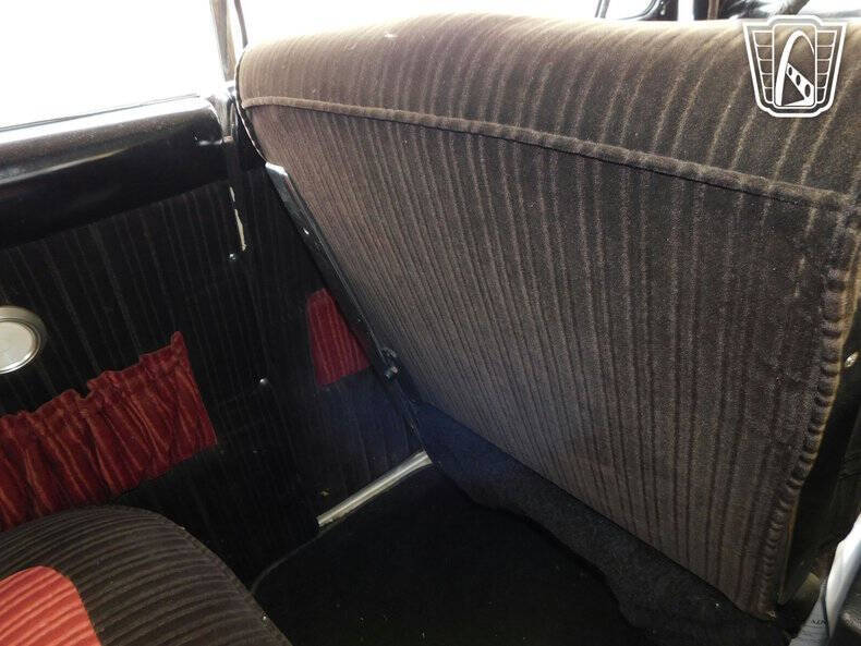 1950 Ford Deluxe