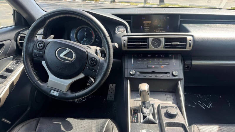 2016 Lexus IS 200t