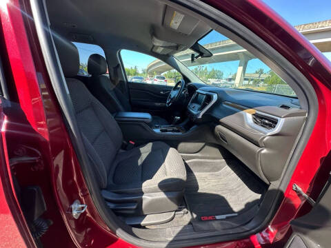 2017 GMC Acadia SLE-2