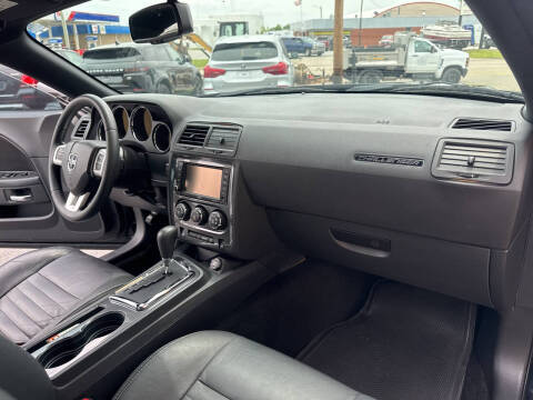 2014 Dodge Challenger SXT Plus