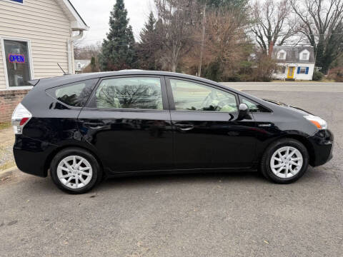 2012 Toyota Prius v Five