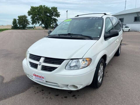 2005 Dodge Grand Caravan for sale at De Anda Auto Sales in South Sioux City NE