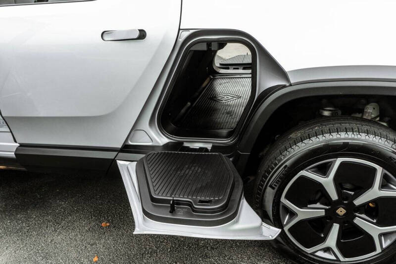 2023 Rivian R1T Adventure