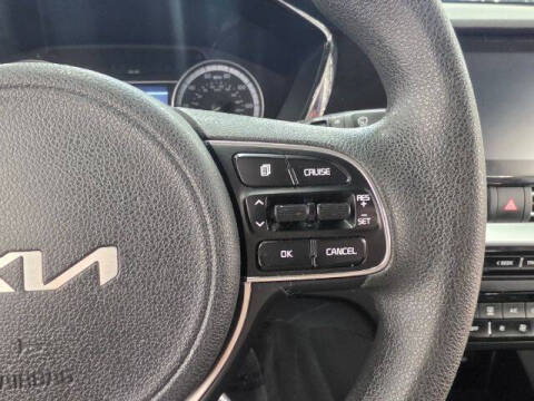 2022 Kia Niro LX