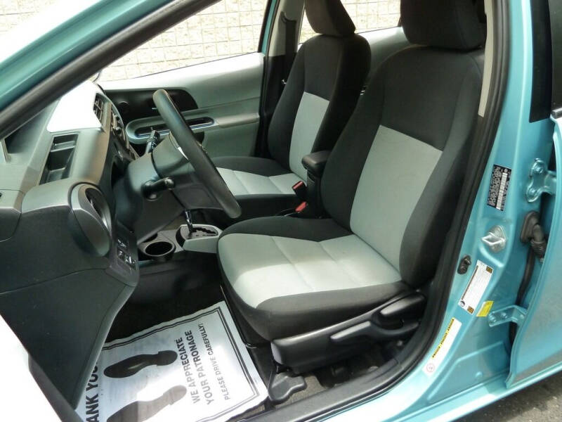 2012 Toyota Prius c Three