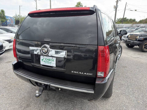 2010 Cadillac Escalade Luxury