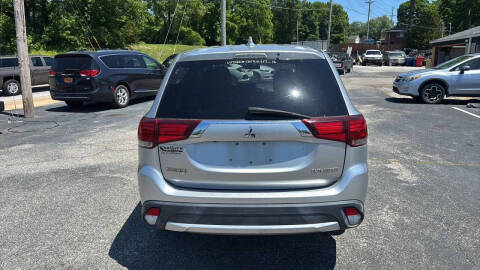 2018 Mitsubishi Outlander ES