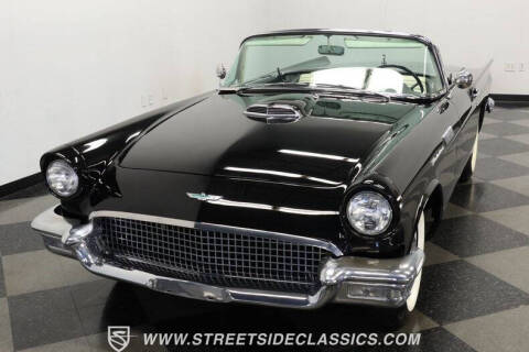 1957 Ford Thunderbird