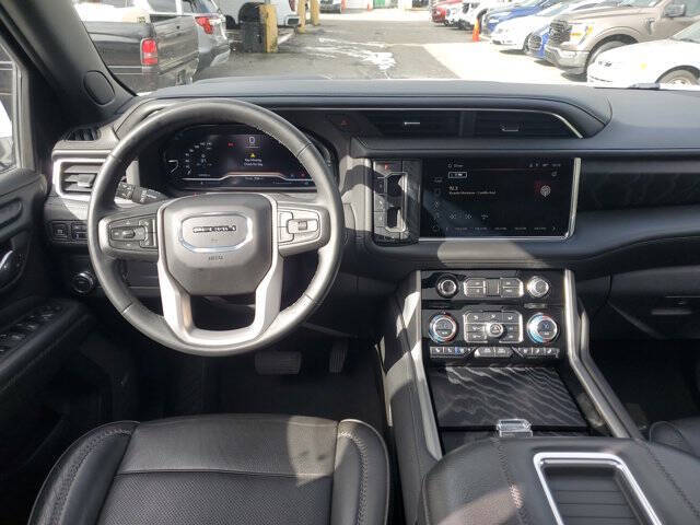 2023 GMC Yukon XL Denali