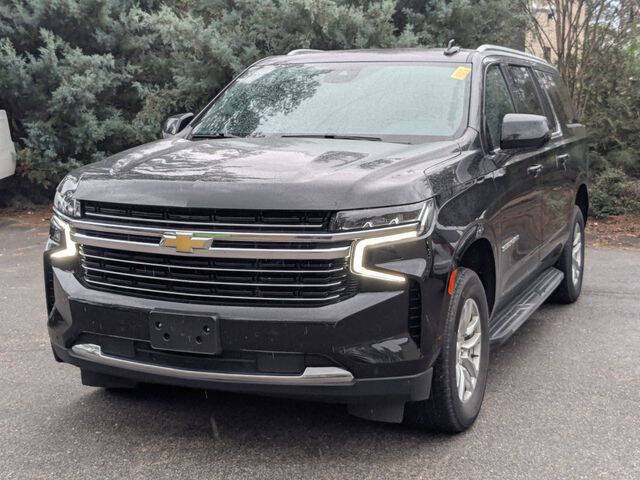 2024 Chevrolet Suburban LT