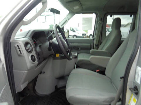 2011 Ford E-Series E-350 SD XLT