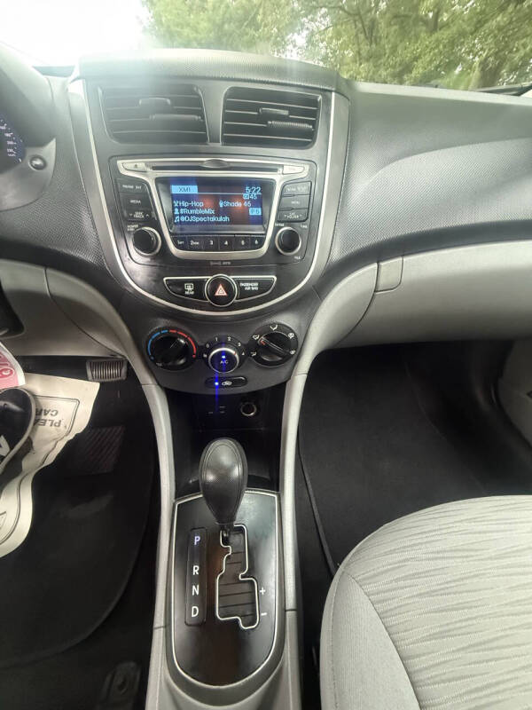 2017 Hyundai Accent SE