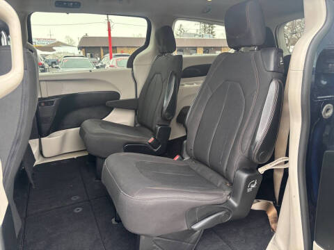 2019 Chrysler Pacifica Touring Plus