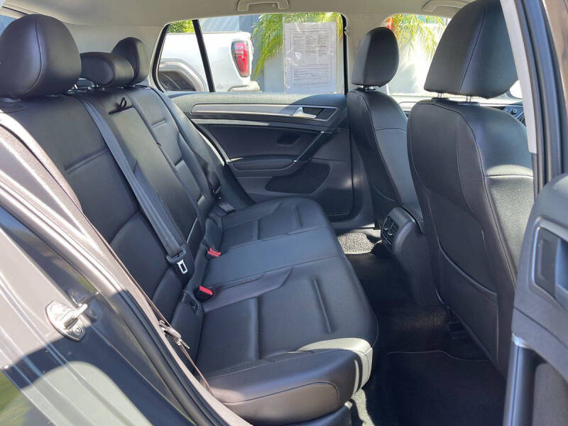 2019 Volkswagen e-Golf SEL Premium