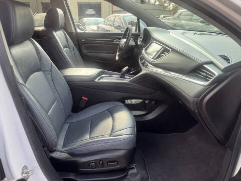 2021 Buick Enclave Essence