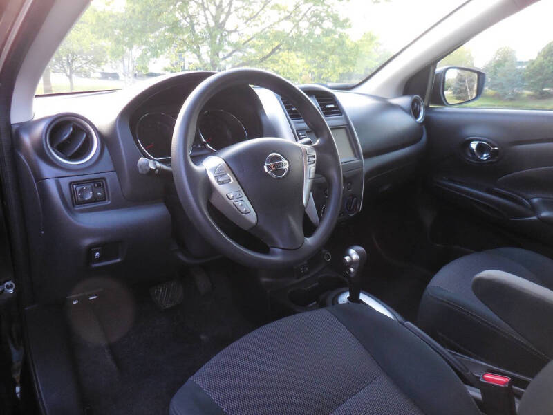 2019 Nissan Versa SV