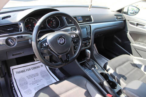 2018 Volkswagen Passat 2.0T R-Line