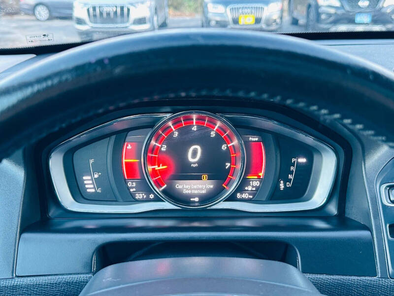 2017 Volvo XC60 T5 Dynamic