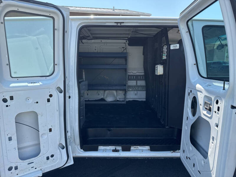 2009 Ford E250 CARGO VAN