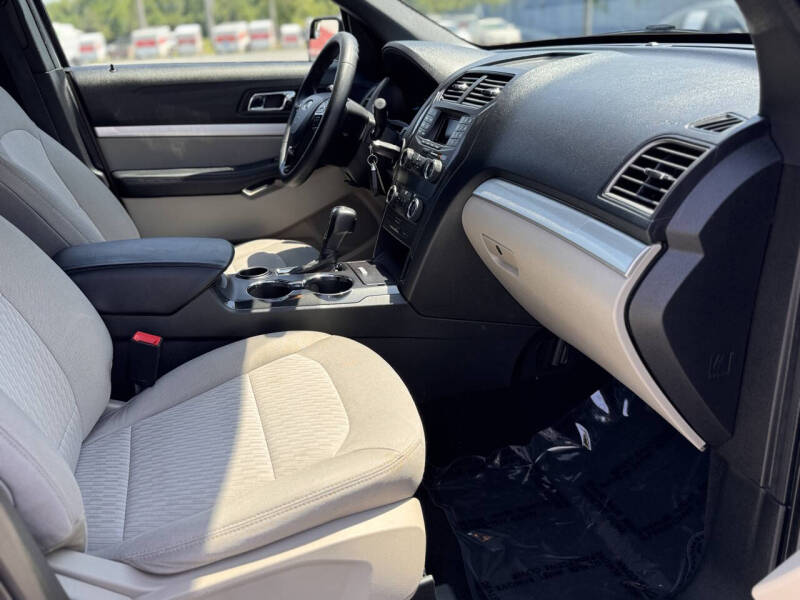 2018 Ford Explorer