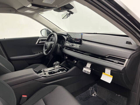 2025 Mitsubishi Outlander ES