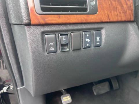 2013 Nissan Armada Platinum