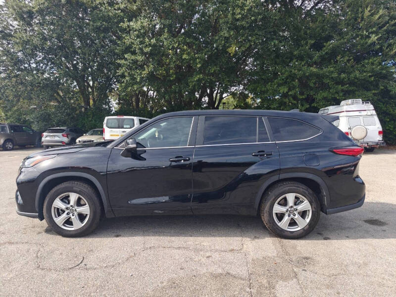 2023 Toyota Highlander LE