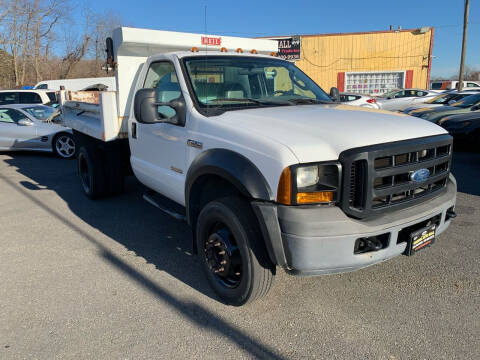 2006 Ford F-450 Super Duty for sale at Virginia Auto Mall in Woodford VA