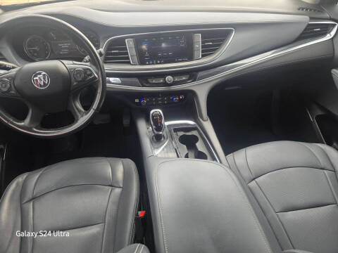 2020 Buick Enclave Essence