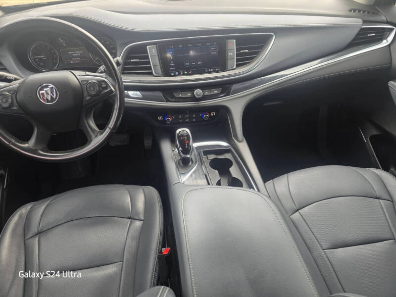 2020 Buick Enclave Essence