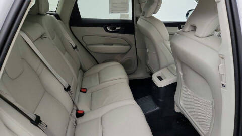 2024 Volvo XC60 Recharge T8 Plus Dark Theme