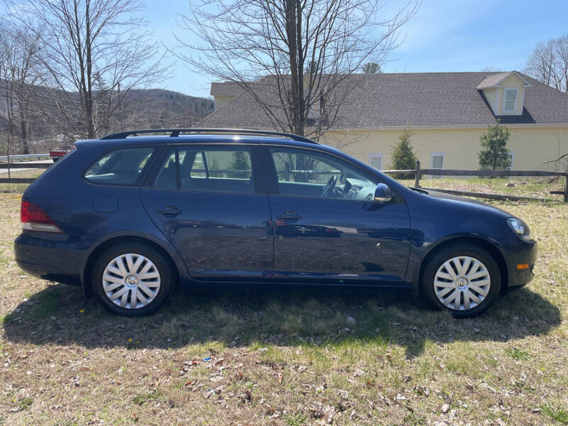2013 Volkswagen Jetta for sale at ROBERT MOTORCARS in Woodbury CT