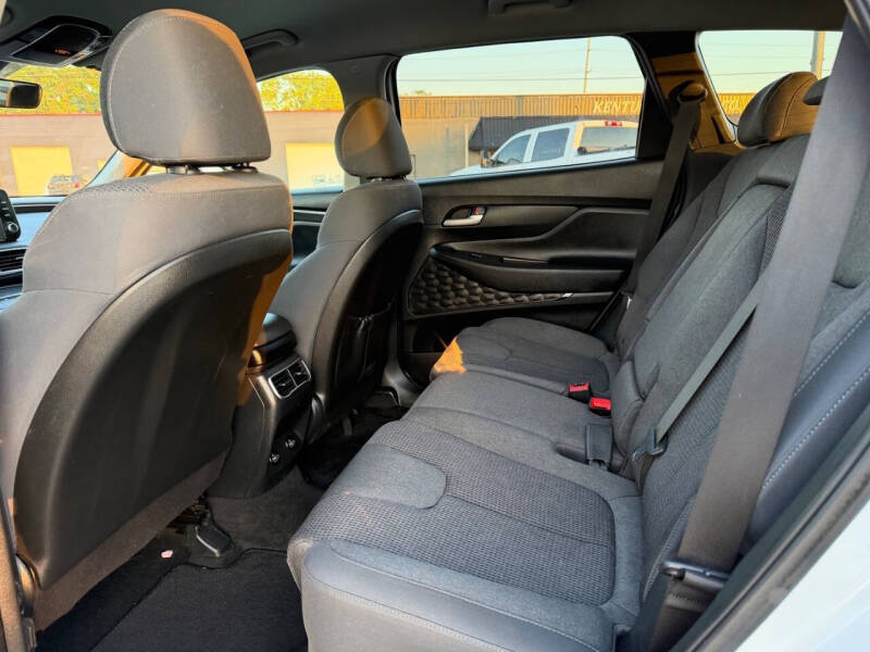 2022 Hyundai Santa Fe SE
