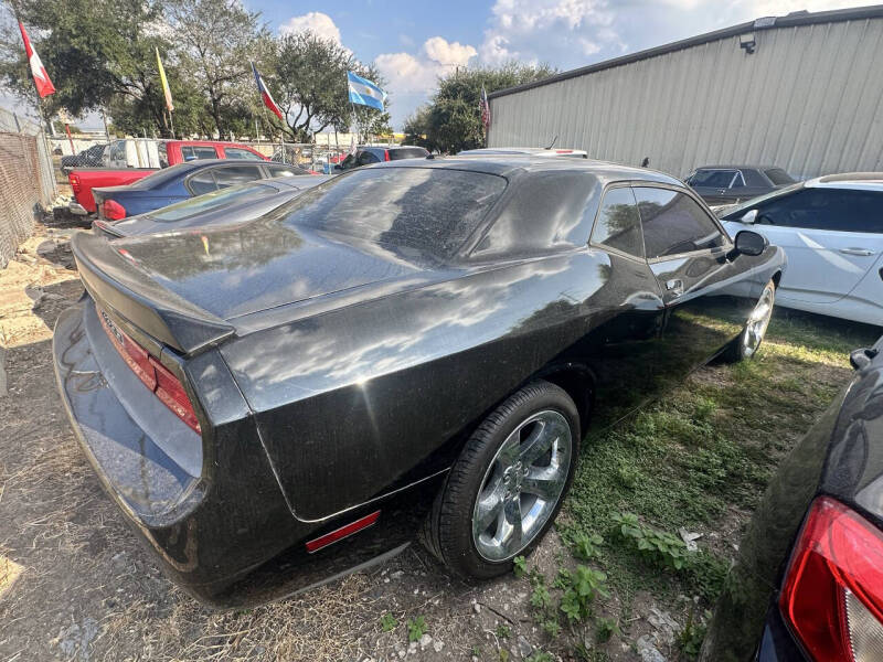 2012 Dodge Challenger SXT