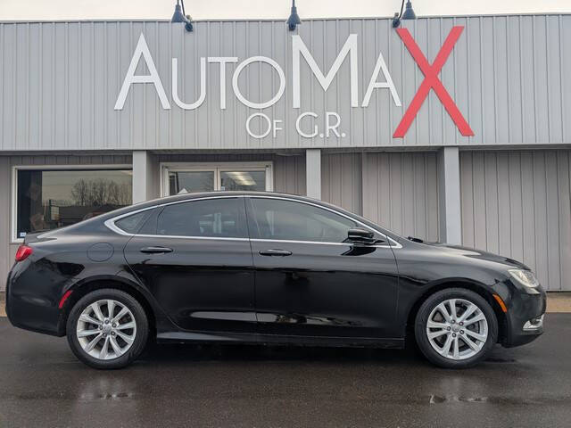 2015 Chrysler 200 C's photo