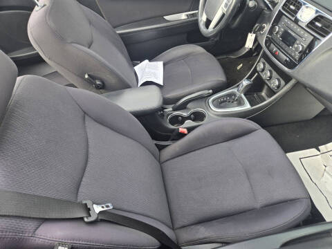 2013 Chrysler 200 Touring