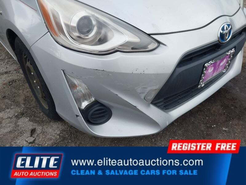 2015 Toyota Prius c One
