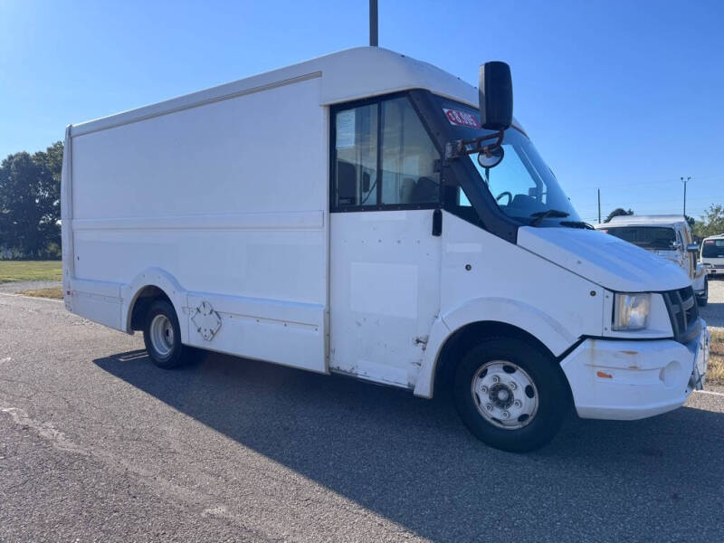 2014 Isuzu UTILIMASTER VAN