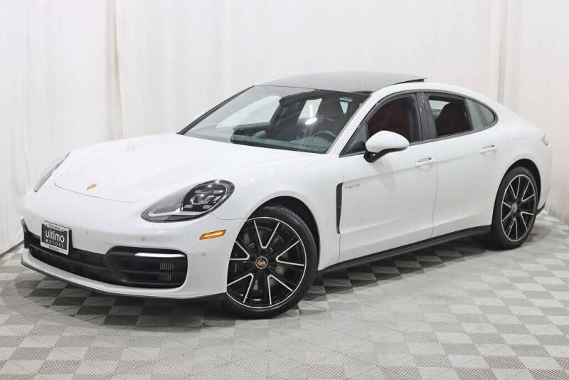 2022 Porsche Panamera